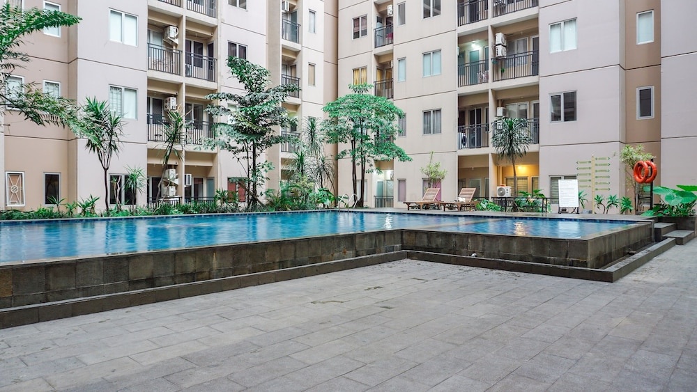 Capital O 2218 Sudirman Suites Near RS Rajawali