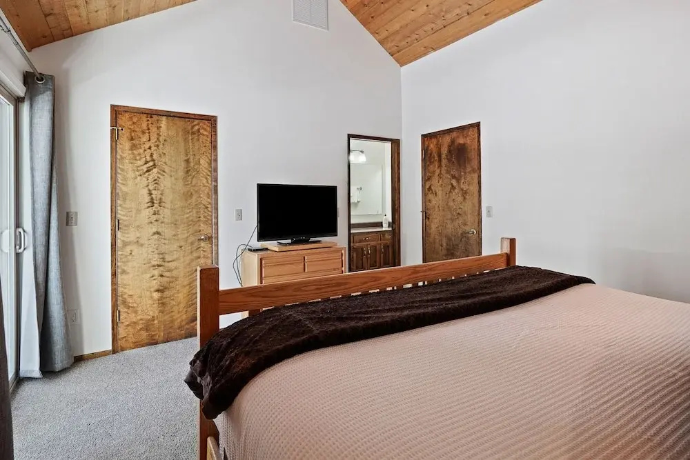 5 Sandhill 3 Bedroom Home by RedAwning