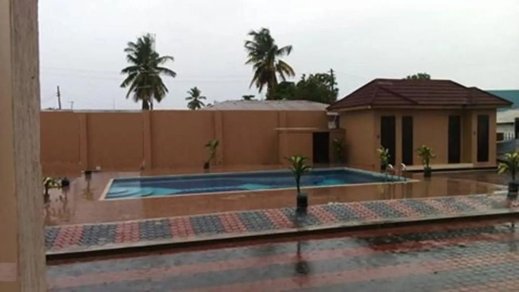 Hotreef Hotel