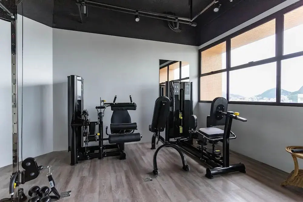 (902-A) Apartamento com Suíte no Coração Leblon