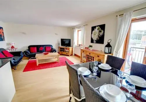 14 Neptune House