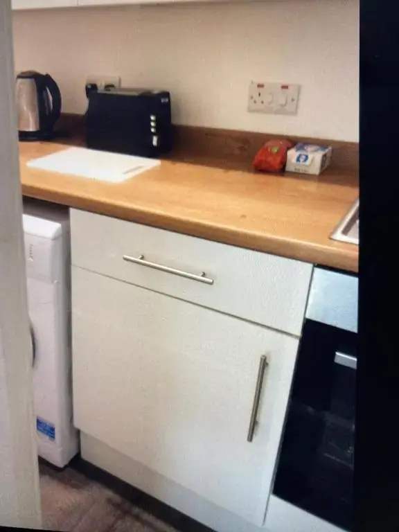 Ground floor / L 103 Nelson street
