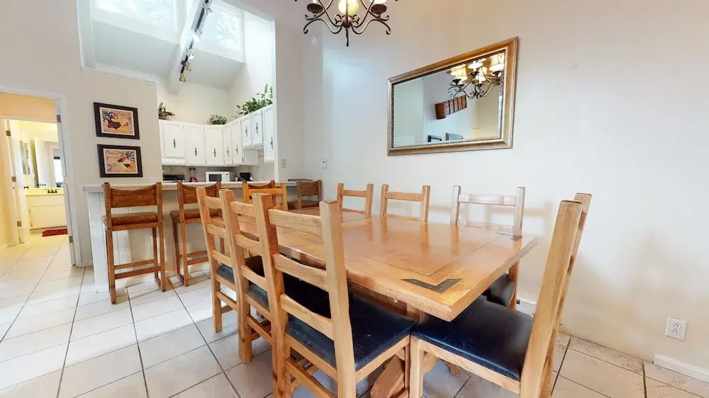 Chateau de Montagne 29 Updated and Spacious with Private Washer Dryer, On The Shuttle Route by RedAwning