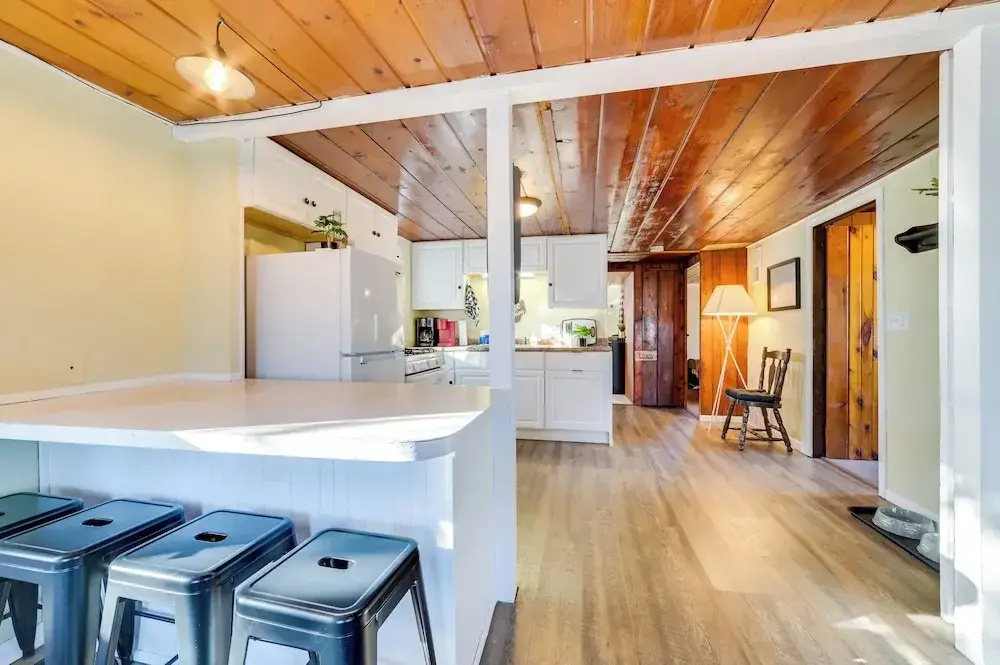 Houghton Lake Cottage - Central Location
