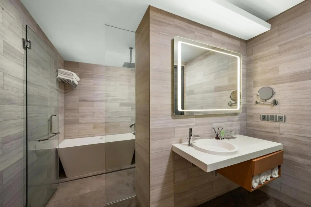 Fraser Place Puteri Harbour