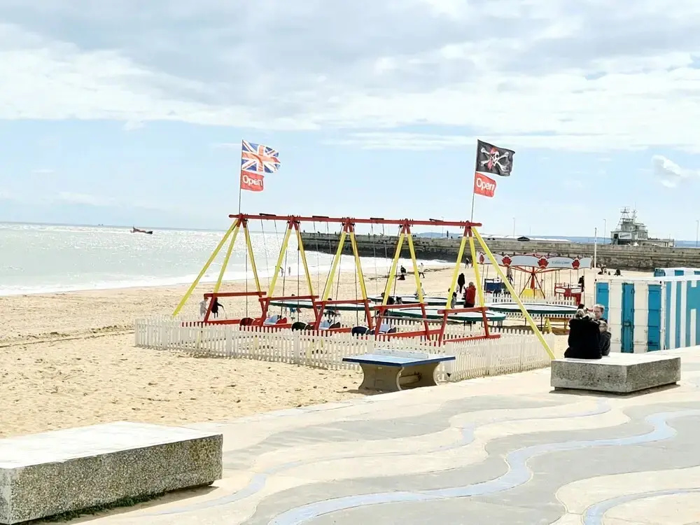 Off the Hook - Luxury Beach Apartment - Sleeps 4