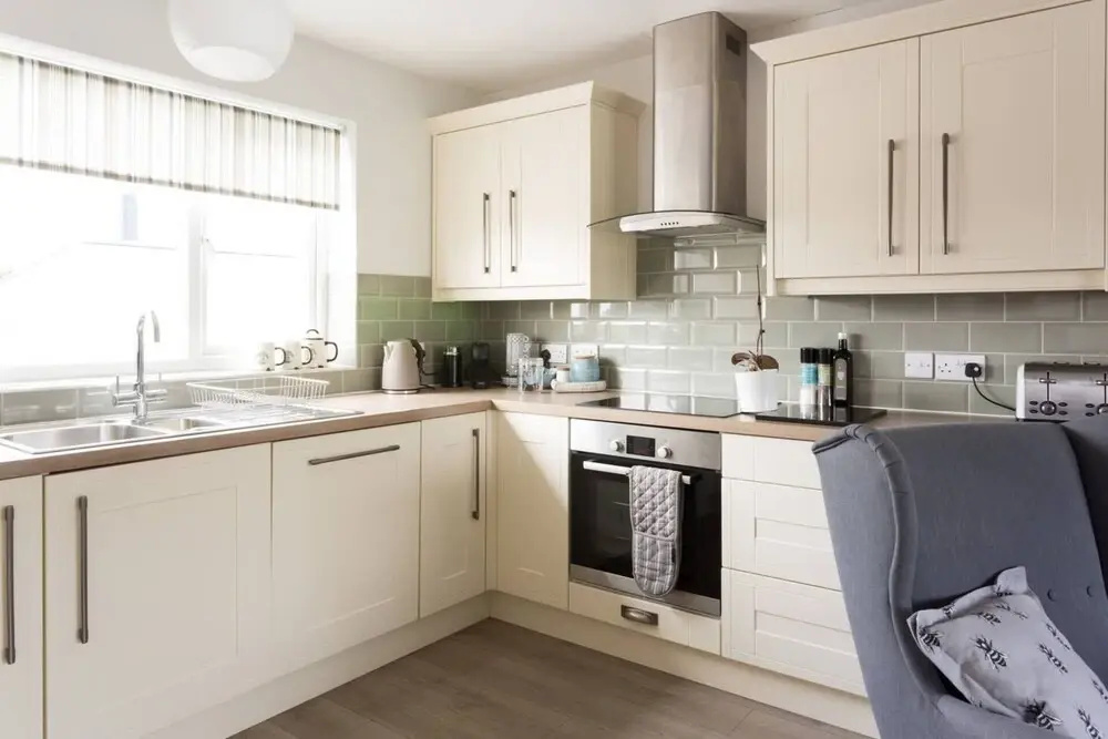 The Farm House Apartment + Free Parking