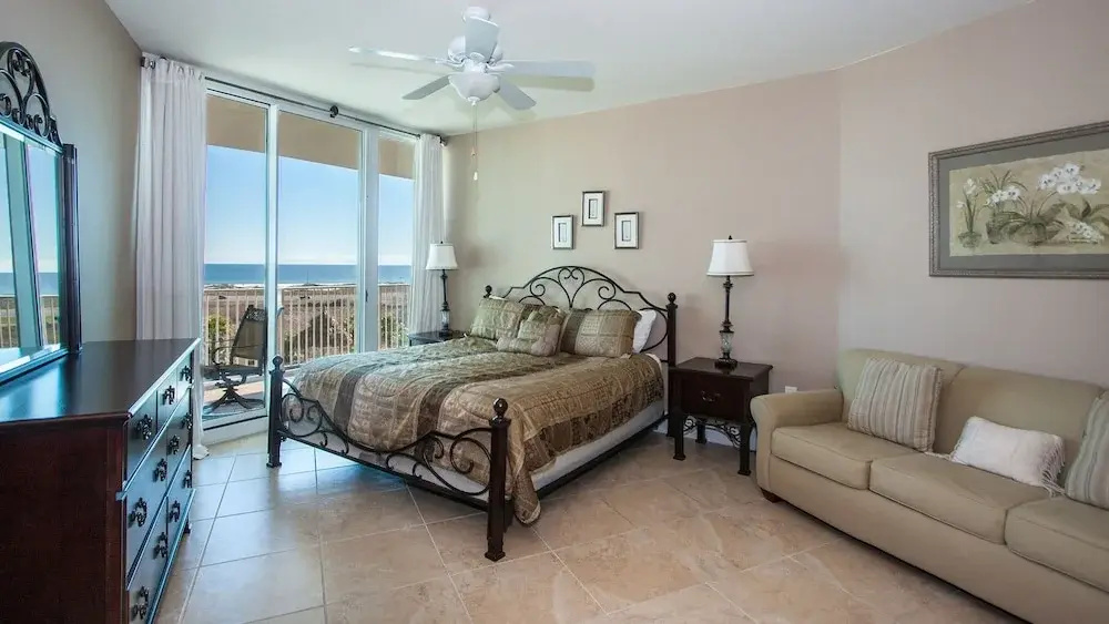 Four Bedroom Condo With Wraparound Balcony - Unit Crc0510