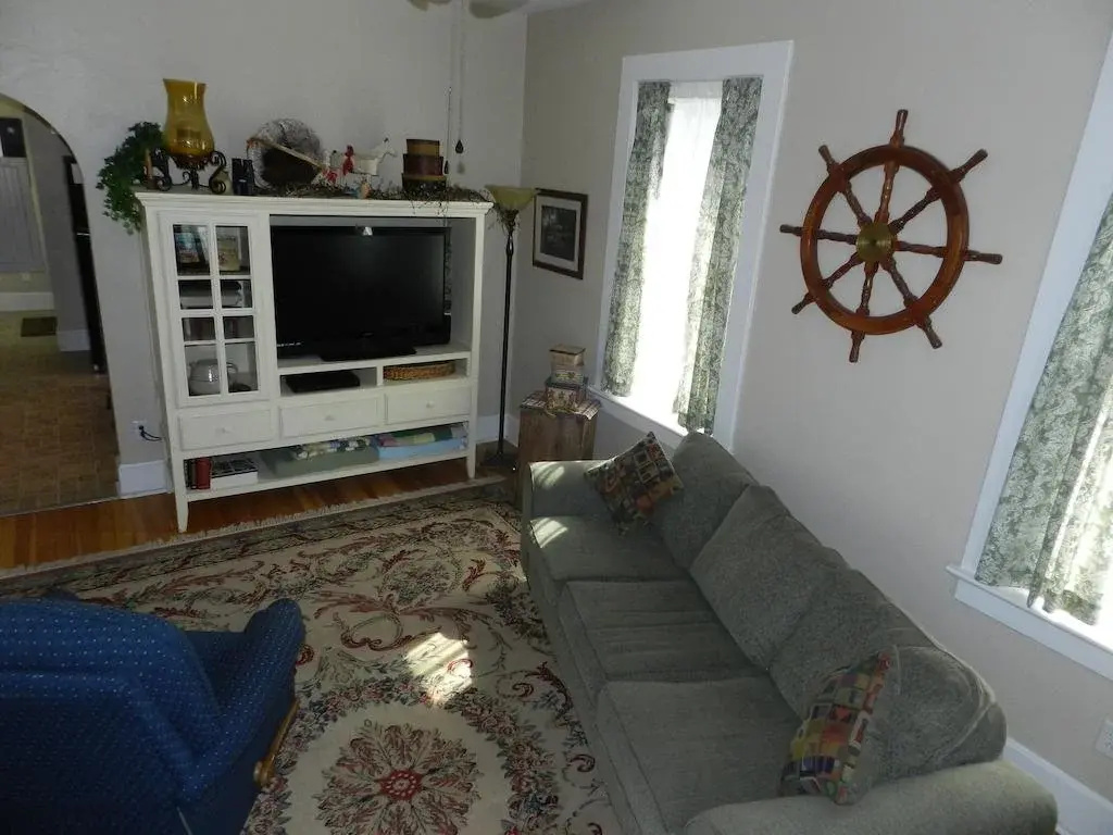 Helming Guest House