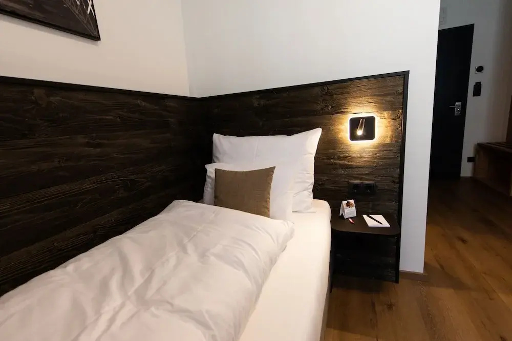 Self-Check-in Hotel VinoQ Zistersdorf
