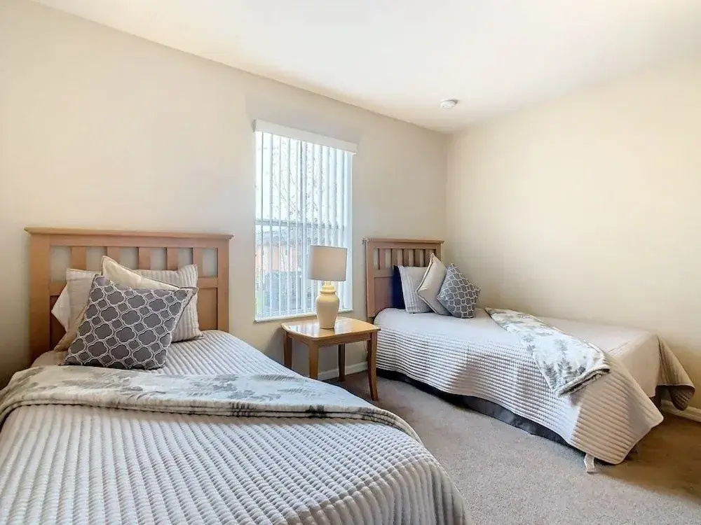 Regal Oaks Getaway: 4br Home Close To Disney & Old Town 4 Bedroom Townhouse