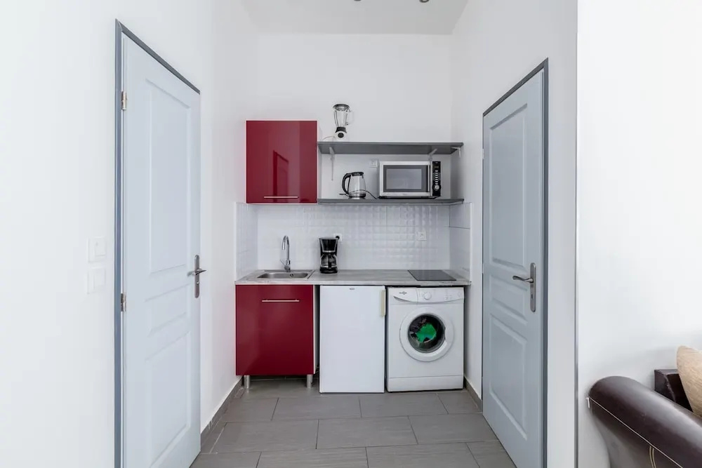 Modern flat near Parc du 26ème Centenaire