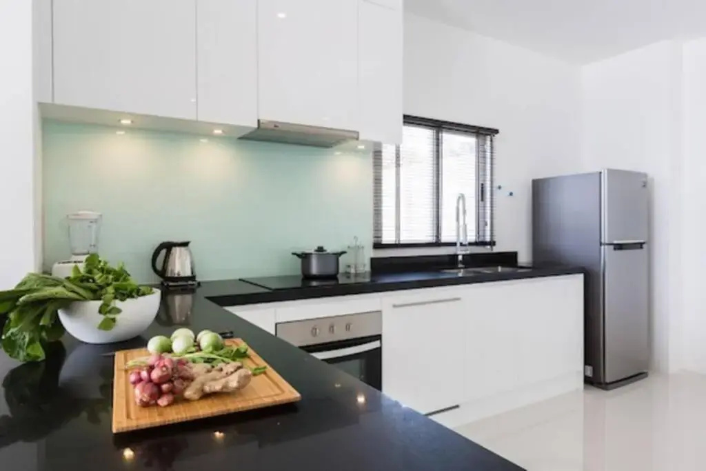 **75% DISCOUNT** 3 Bed/4 Bath SEA VIEWS BIG GARDEN