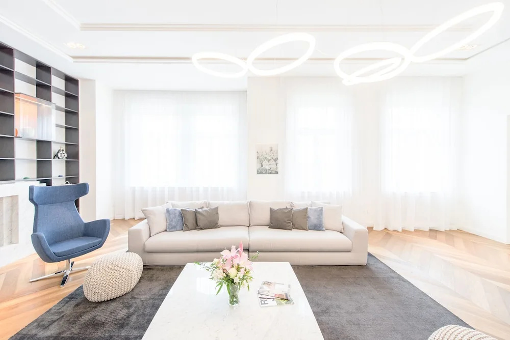 Oasis Apartments - Broadway I