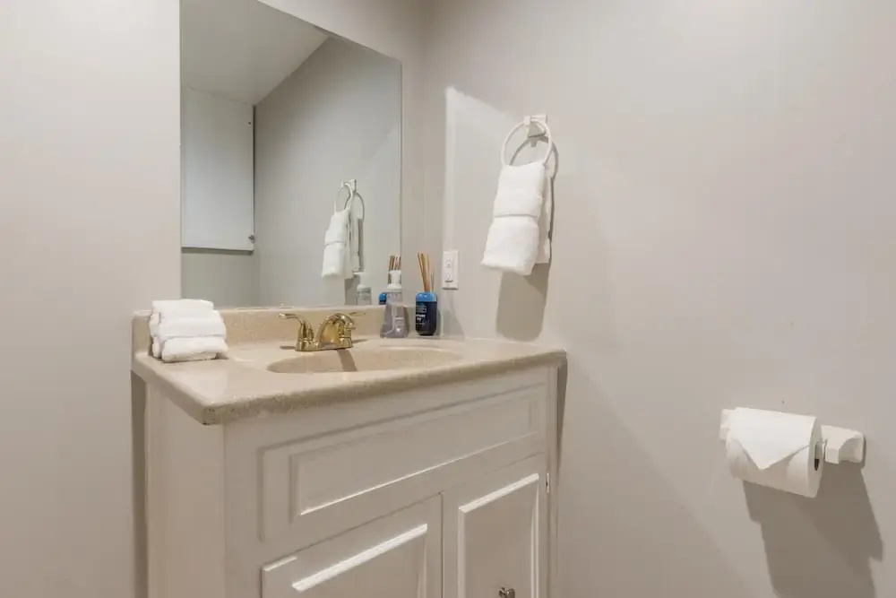 Beautiful Large Newly Renovated 5 Bedroom House