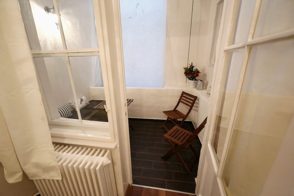 Dfive Apartments - Fashion Street