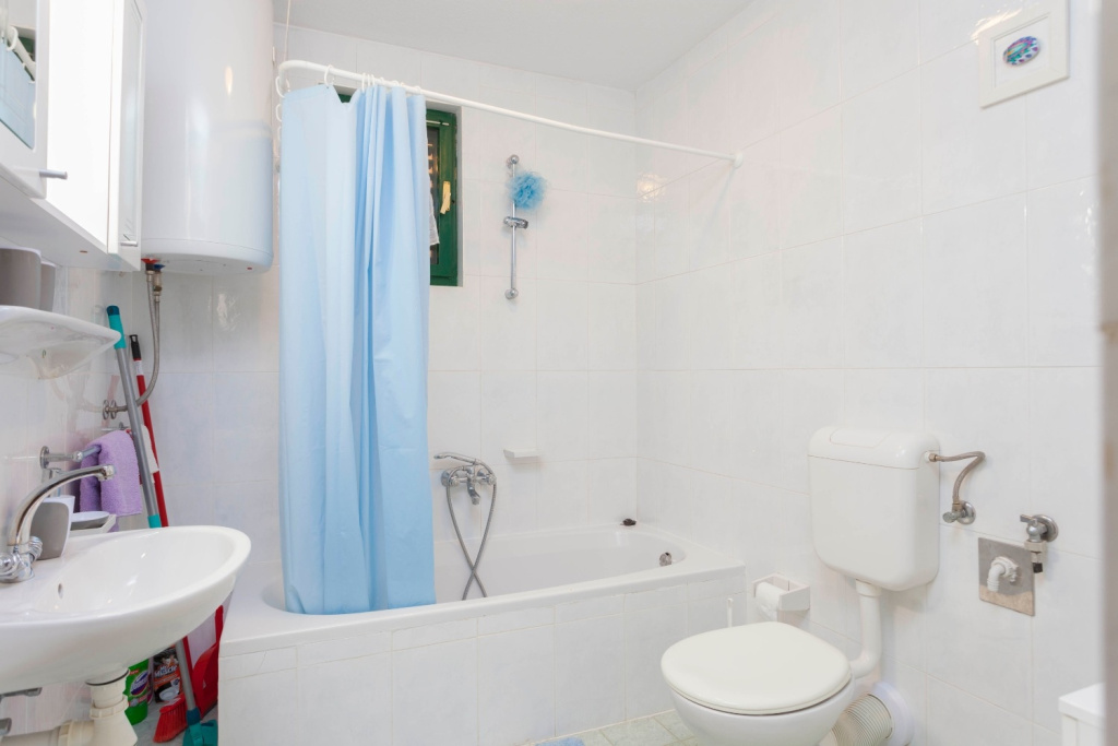 Holiday house Tonci - comfortable & surrounded by nature: Tucepi, Riviera Makarska
