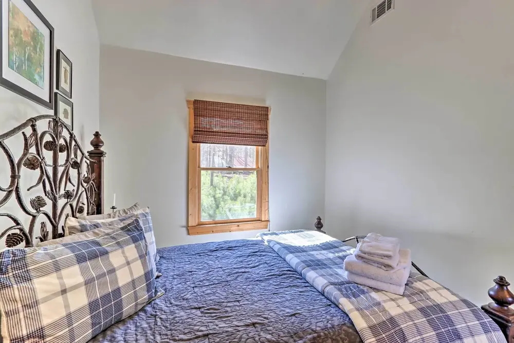 Resort-Style Home with Hot Tub in Ellijay