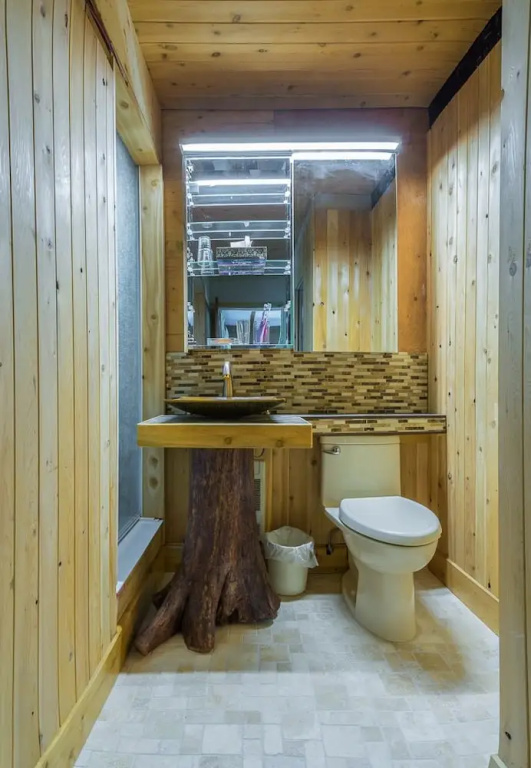 Cedarwood Lodge