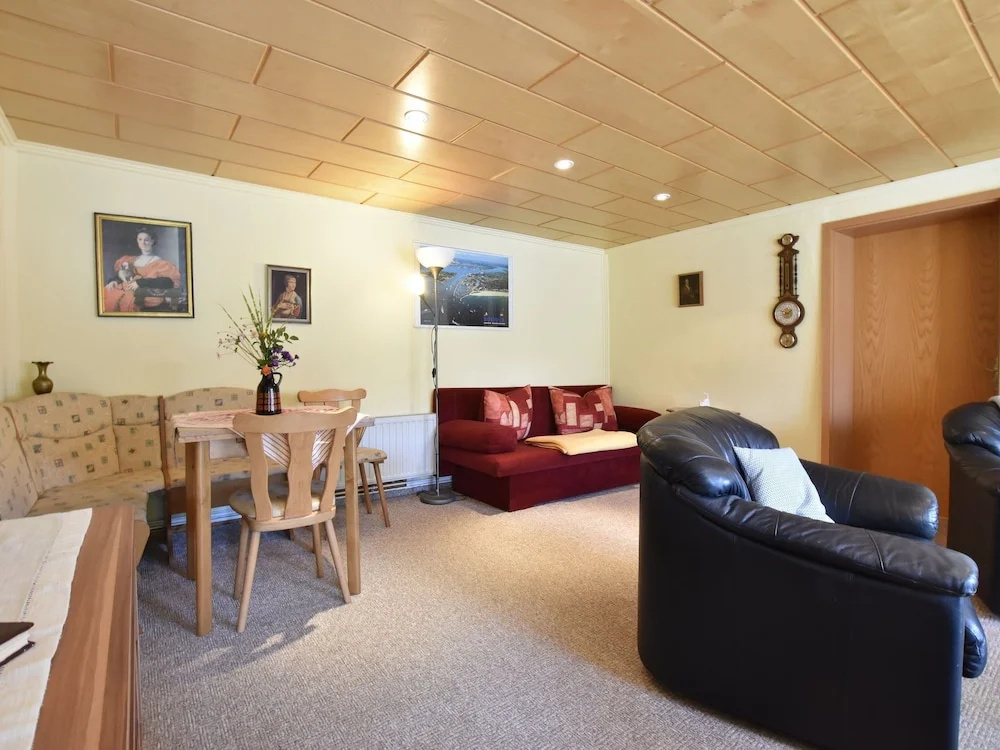 Gorgeous Holiday Home in Lutten Klein near the Sea