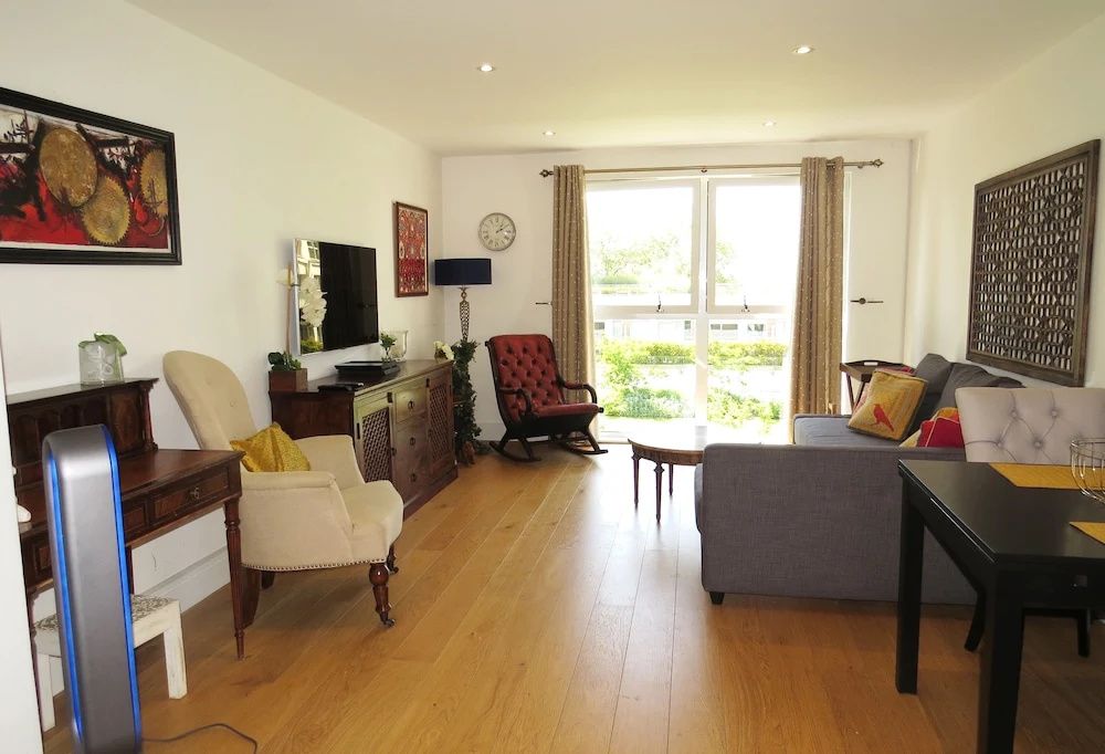 Kingston Lanyard Building by Vantage Apartments