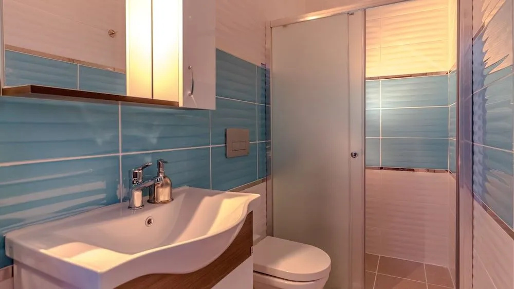 Derin Mavi Suit Butik Otel
