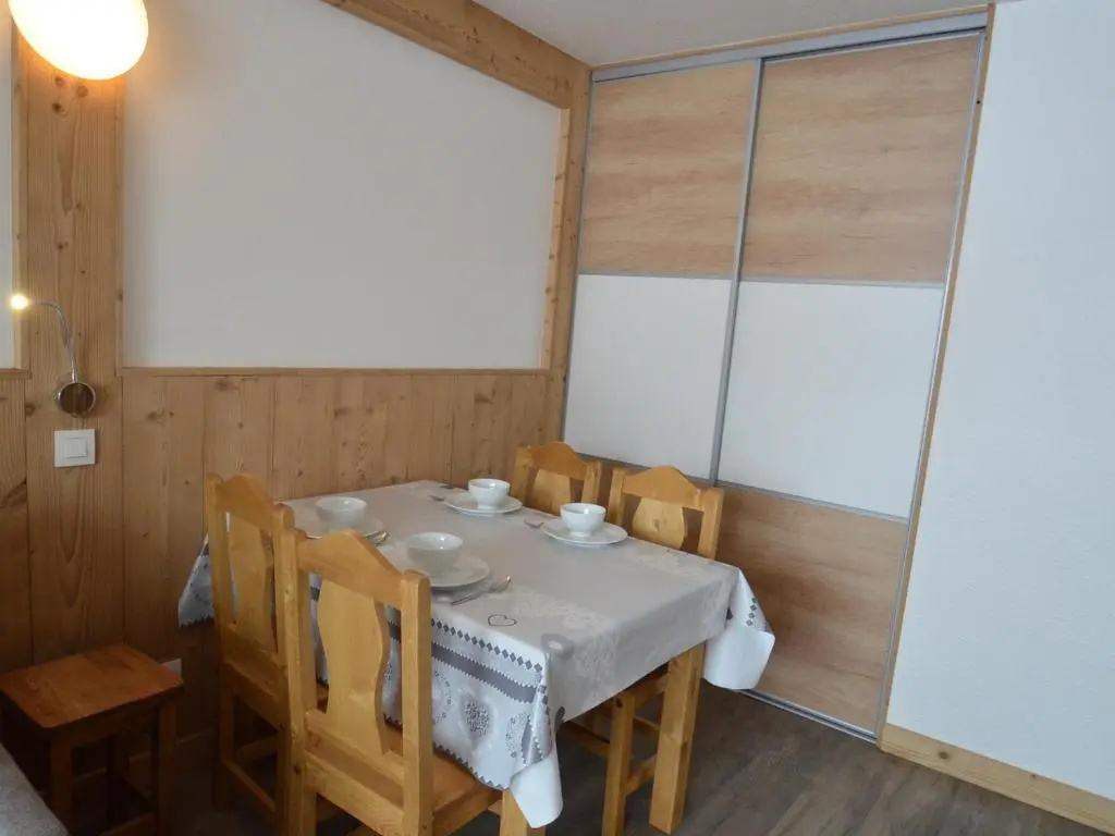 Appartement Les Menuires, 1 pièce, 4 personnes - FR-1-452-195