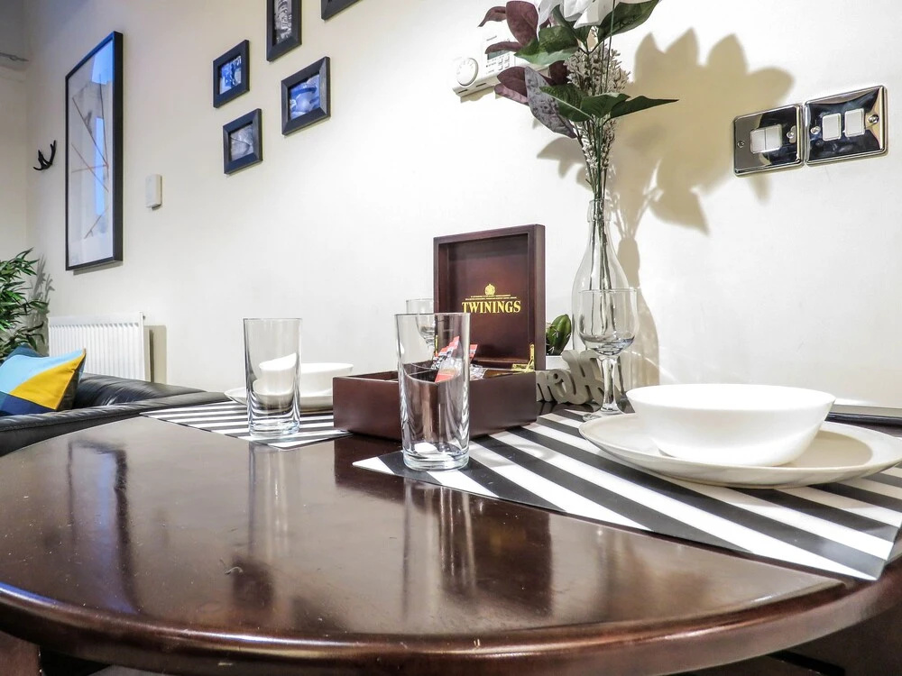 Tudors eSuites Park Central Apartment