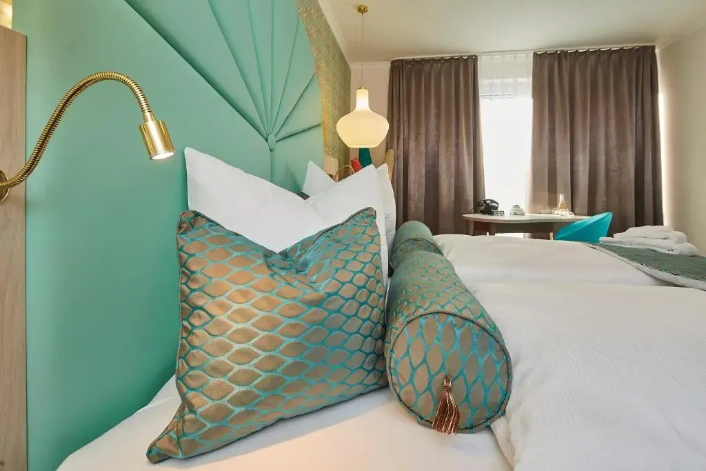 Bernstein Hotel "50`s Seaside Motel"