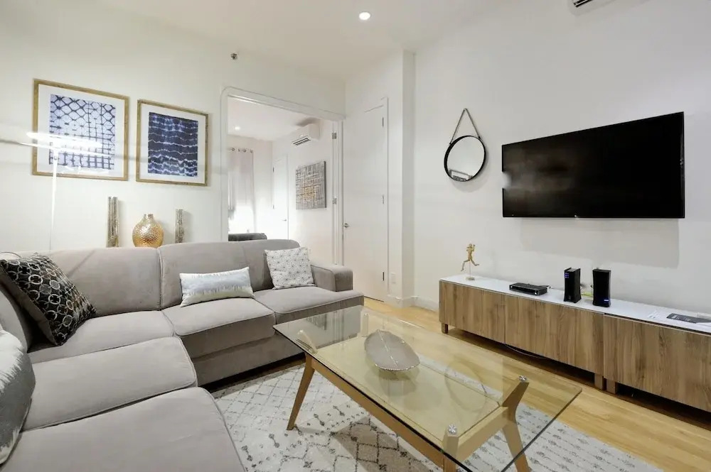 Attractive 2 BR Apartment in NYC ST