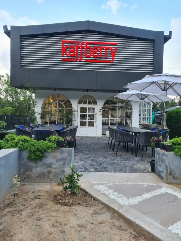 Kaffberry Cafe & Homestays