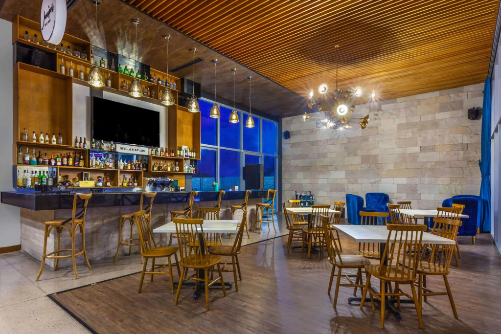 TRYP by Wyndham San Luis Potosi Hotel & Suites