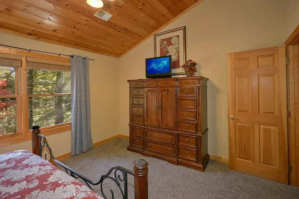 Rustic Elegance 422 - Two Bedroom Cabin