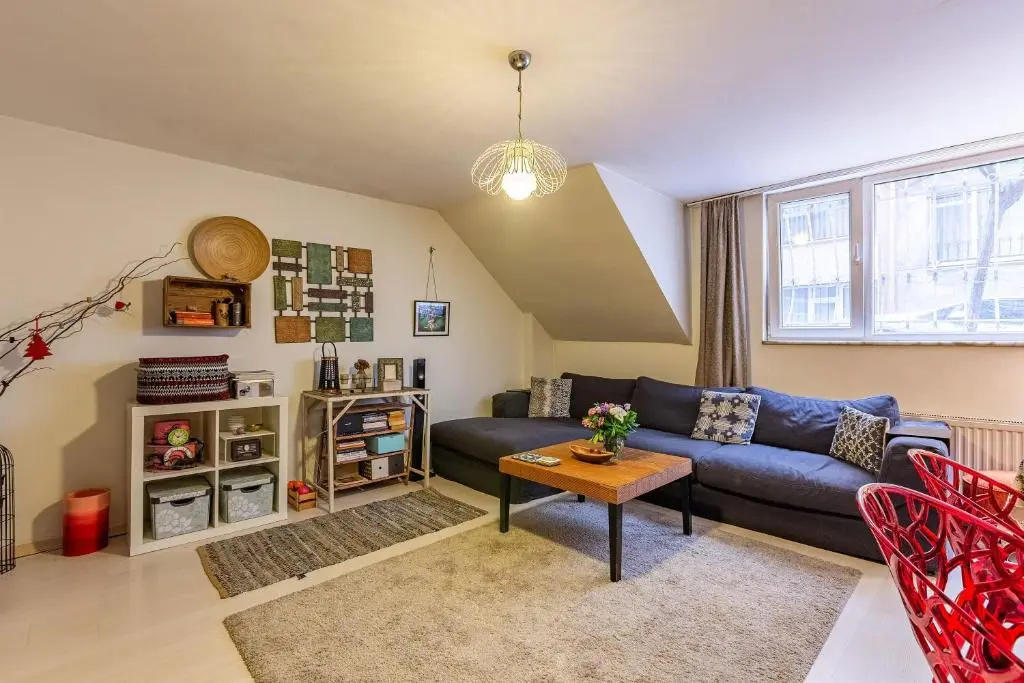 Cozy and Eclectic Apartment near Trendy Attractions of Tesvikiye