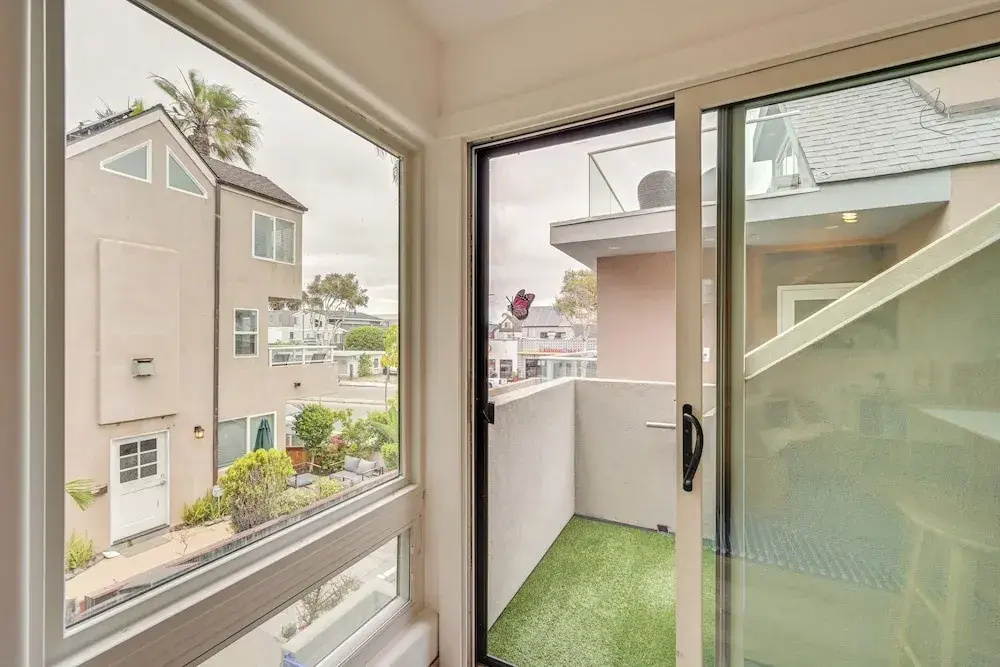Sunny San Diego Home w/ Patio - Steps to Beach!