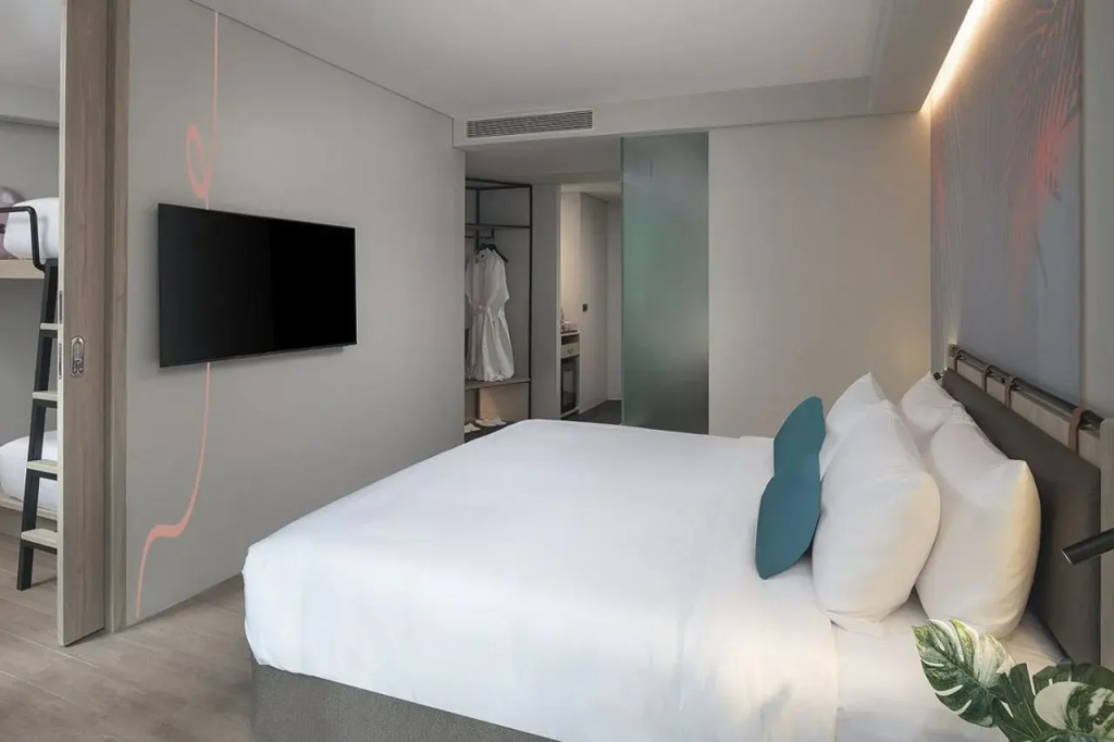 JonoX Phuket Karon Hotel