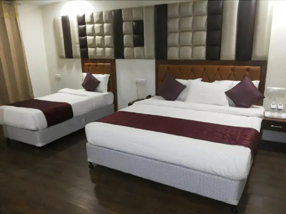 Hotel Mayur by RoomsInc Katra
