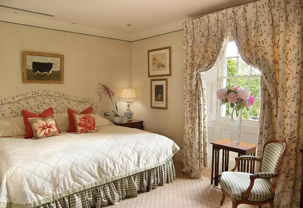 Summer Lodge Country House Hotel