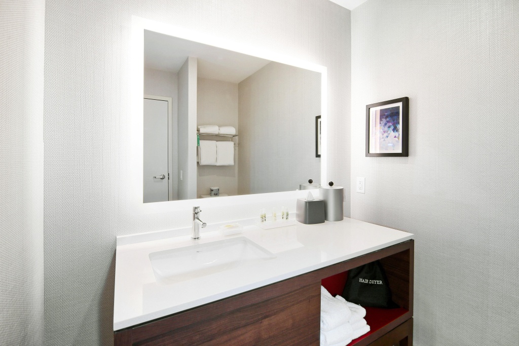 Holiday Inn Hotel & Suites - Calgary Airport North by IHG