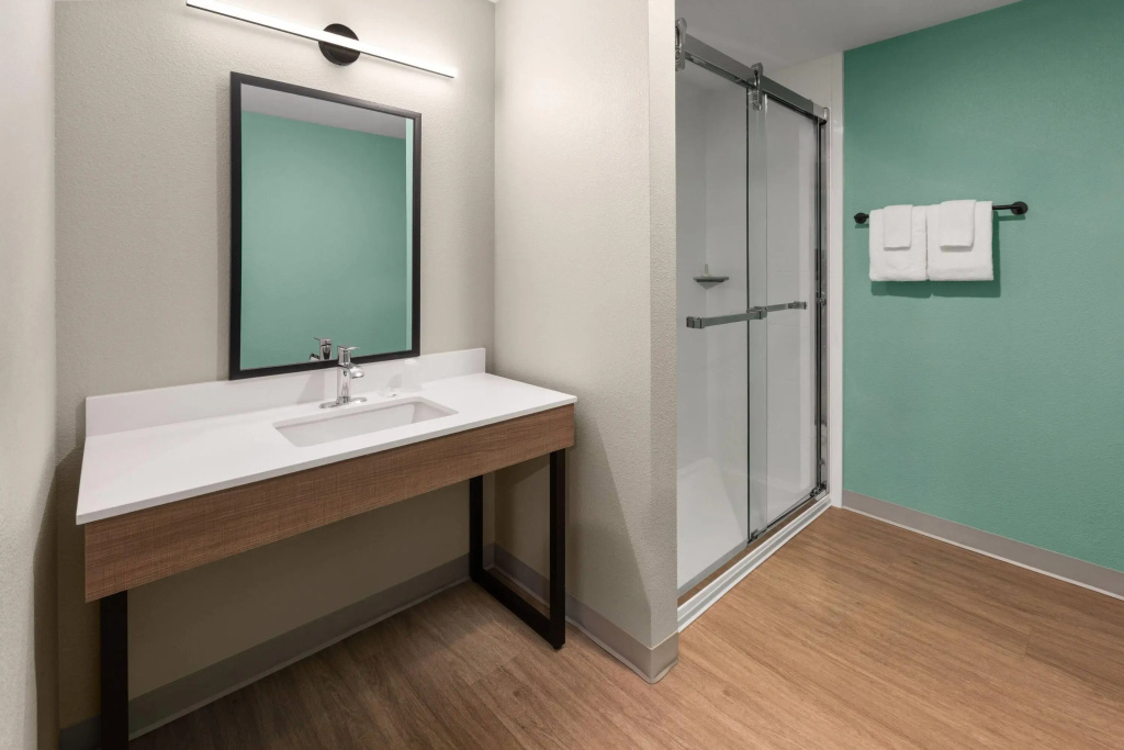 ECHO Suites Extended Stay by Wyndham Houston Pasadena Fwy Pl