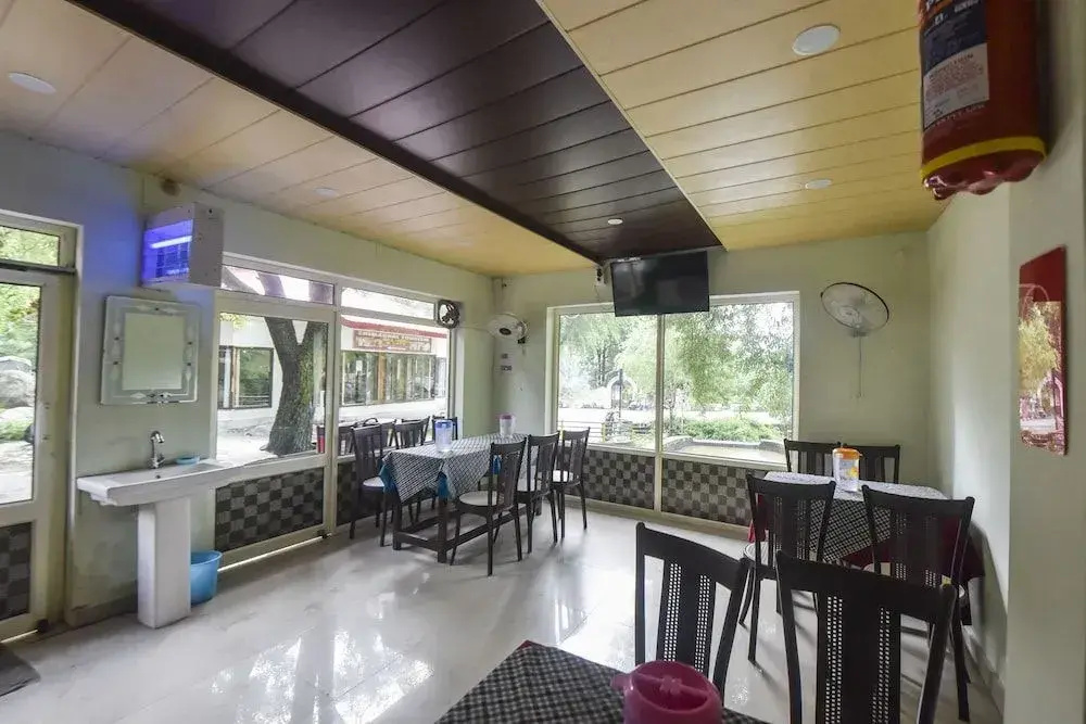 OYO 12411 Woodside Guest House