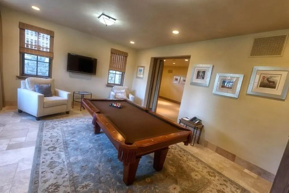 LX1 Chateau D' Renaitre Estate - Carmel-by-the-sea