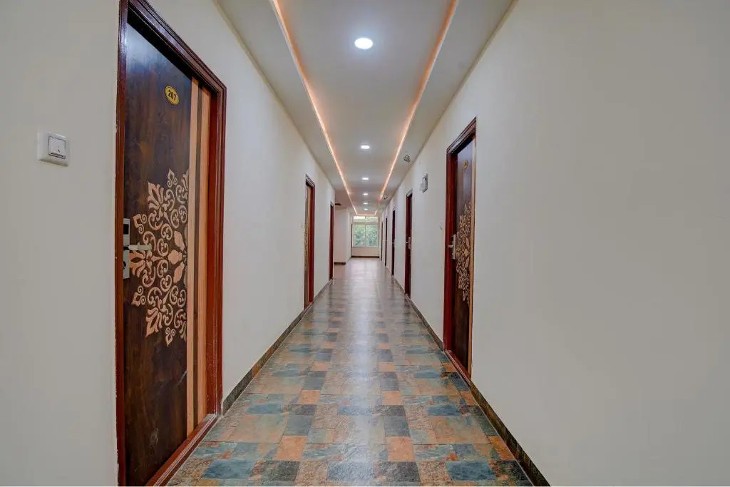 Krishna's Landmark Business Hotel