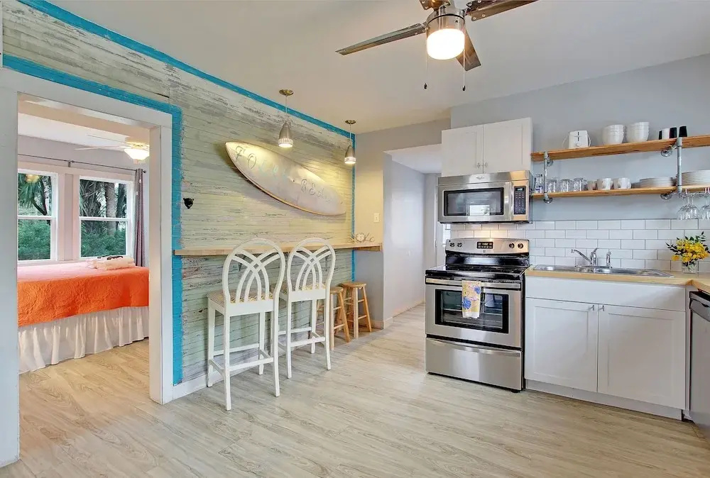 New Listing! Boogie Down & Surfs Up: 2-unit 4 Bedroom Duplex