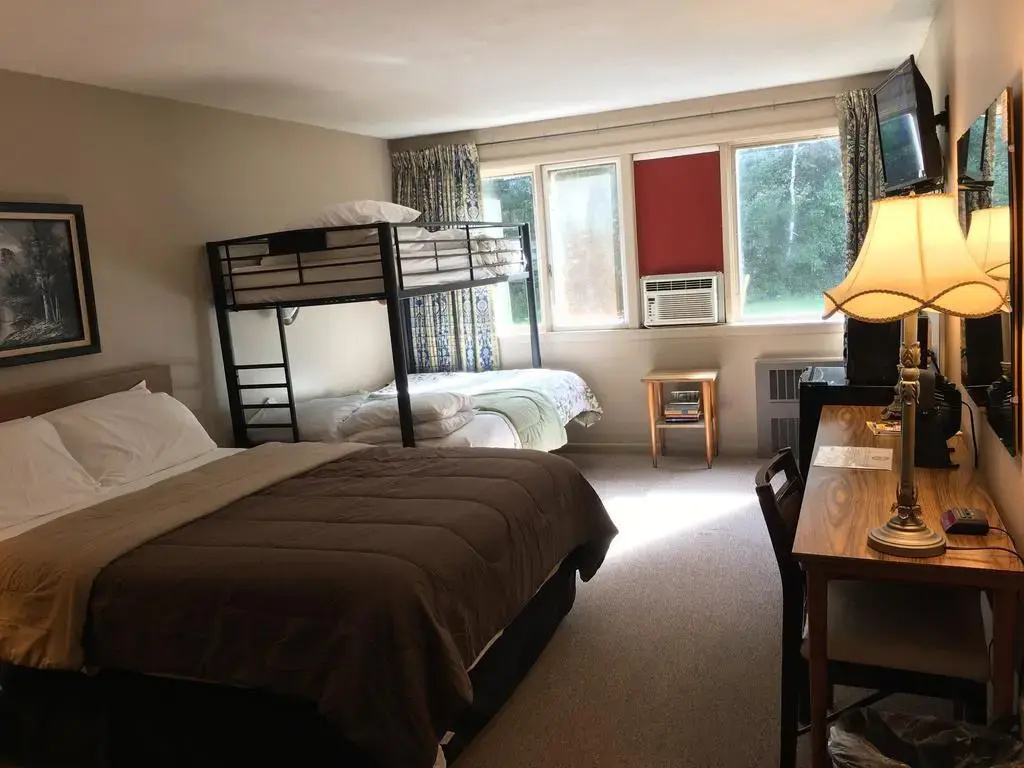 Snowdon Chalet Motel