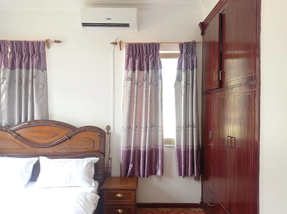 Janaki House