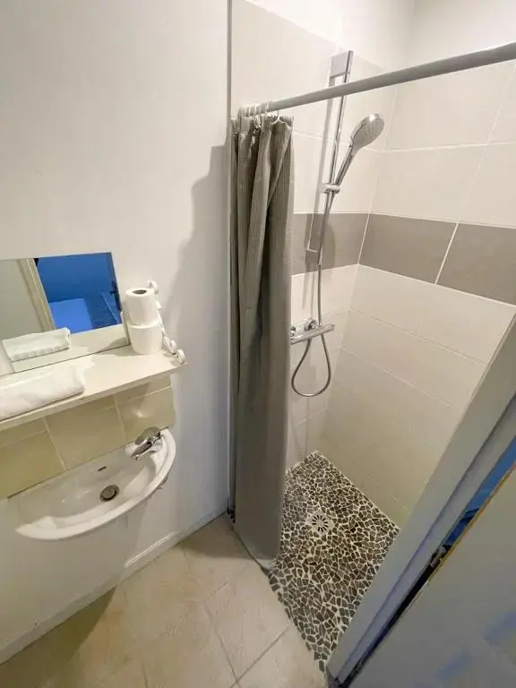 Felicidade Hostel