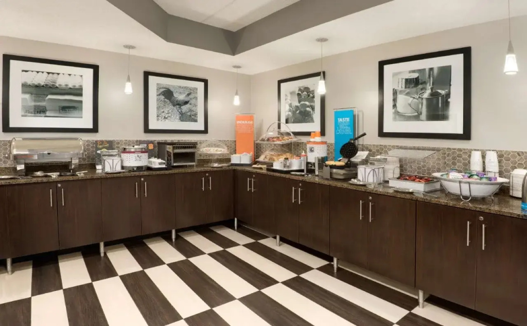 Hampton Inn Appleton-Fox River Mall Area