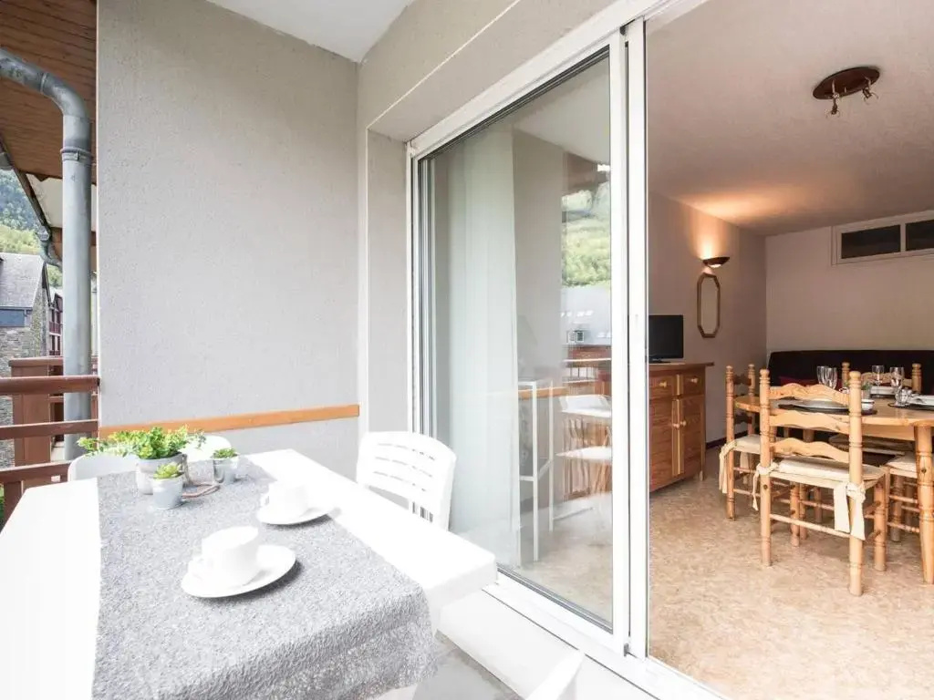 Appartement ensoleillé à Saint-Lary pour 4 personnes avec WIFI - FR-1-296-195