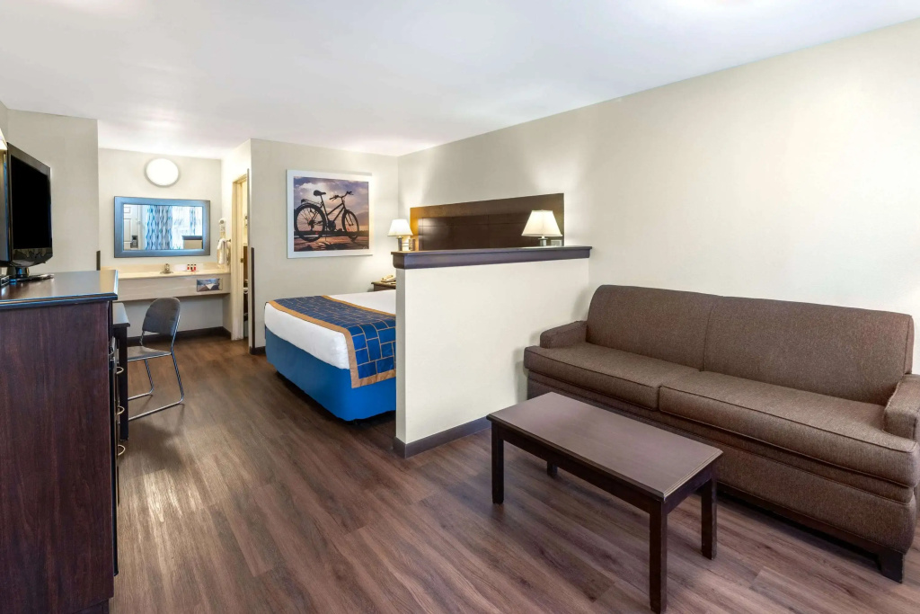 Days Inn by Wyndham Grants